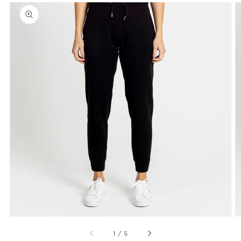 TROOP black joggers